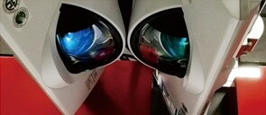 Dual projector positioning system