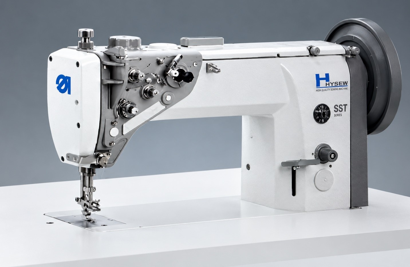 967 H-TYPE single needle lockstitch flatbed sewing machine with barrel shuttle hook for heavy-weight sewing materials